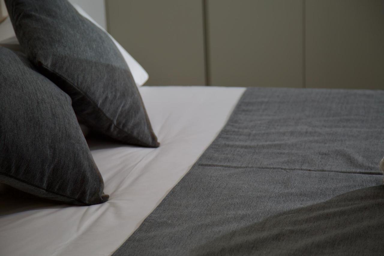Suite 202 - 1 Bedroom Suite In Amando Perez Suites Ribadeo Eksteriør billede